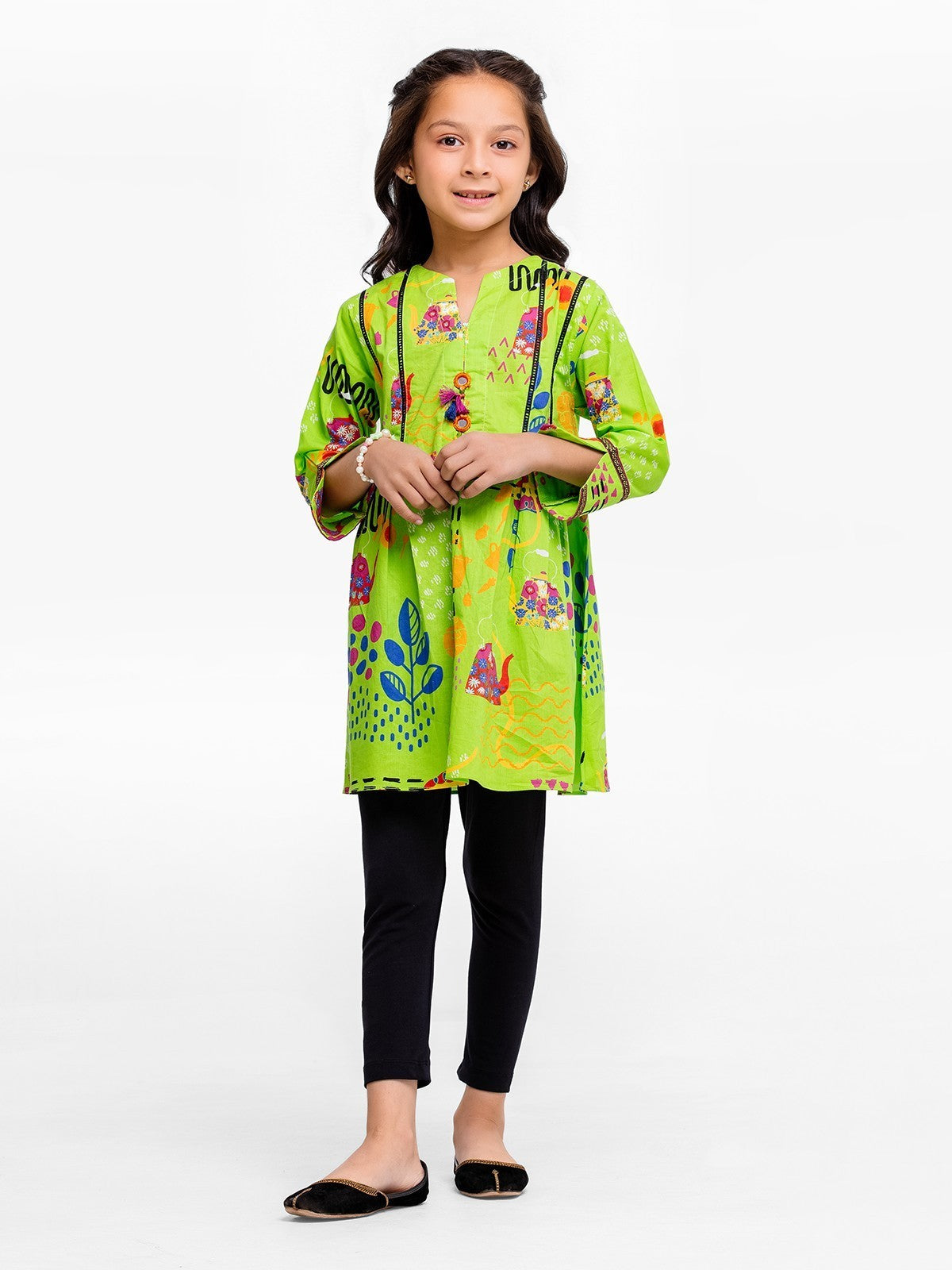 Gorgeous and stylish designer traditional children's Eastern wear.  Pakistani Indian Desi… | Baby clothes girl dresses, Kids designer dresses,  Baby girl dress design